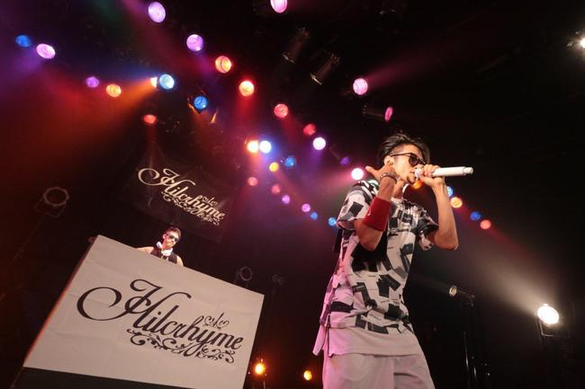 Hilcrhyme、デビュー記念日に地元・新潟のライブハウスで一夜切りのライブを開催 (okmusic UP's)